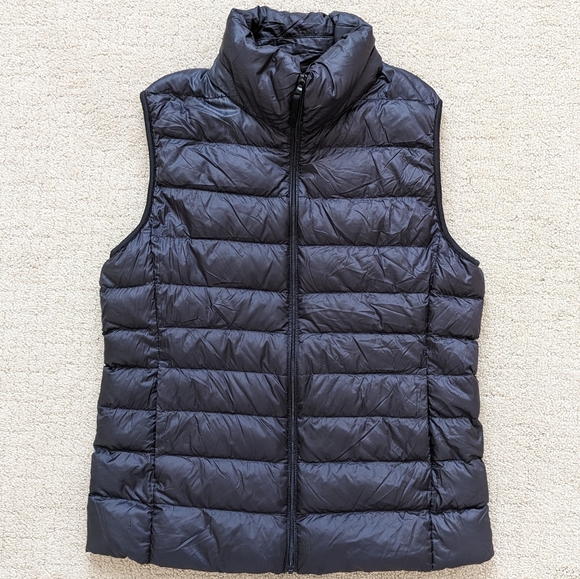 Uniqlo Ultra Light Packable Down Puffer Vest Women M Black Lightweight Full Zip - Picture 2 of 6